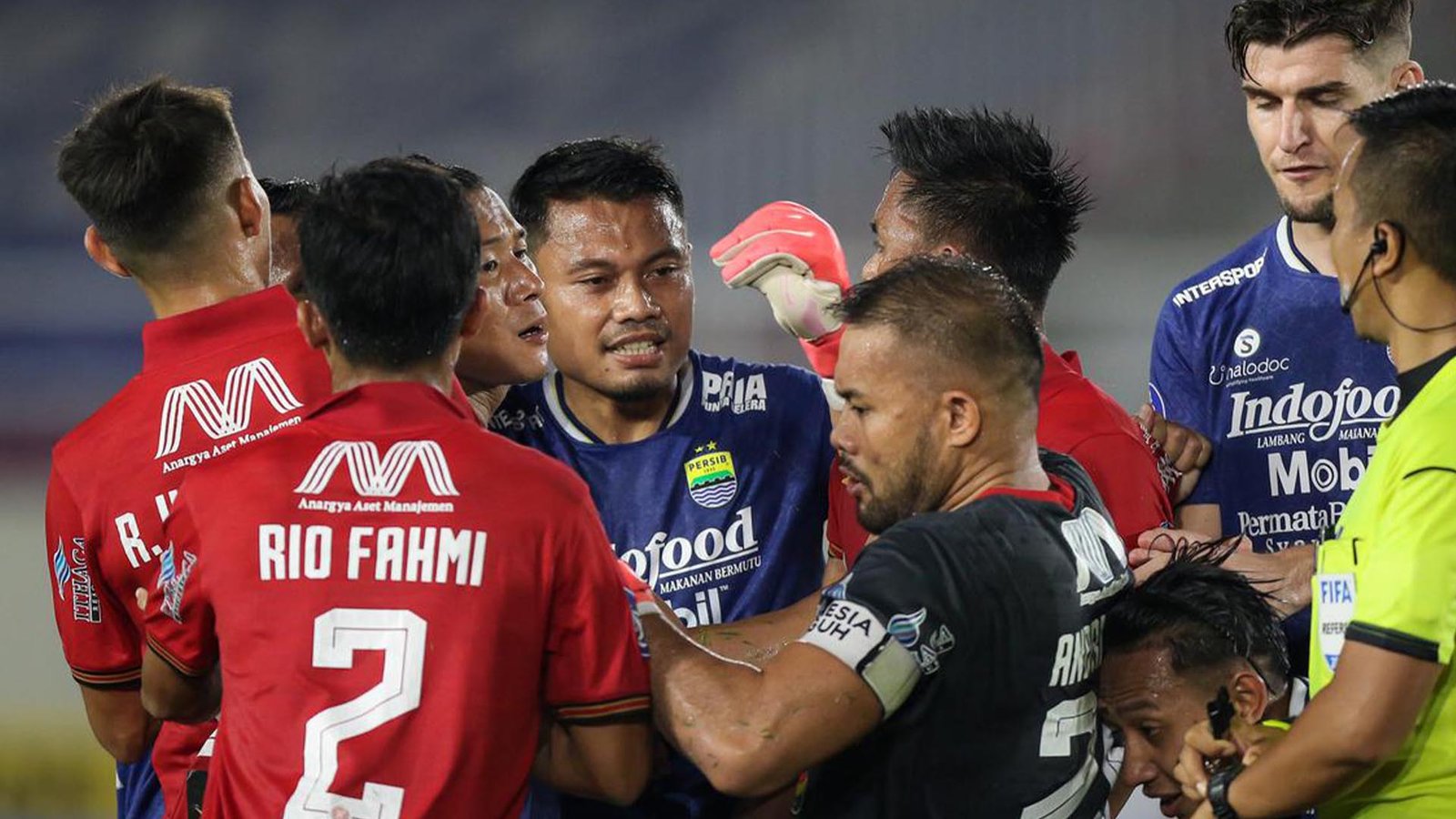 The Rise of AI-Powered Personal Assistants: How They Manage